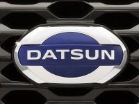1 677  Datsun   