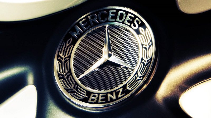 Mercedes-Benz  123 